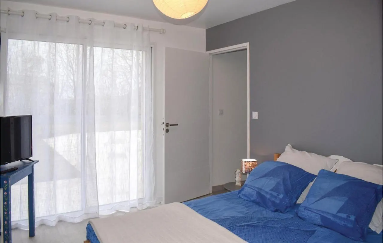 Holiday home 3 Bedroom Beautiful Home In Matignon