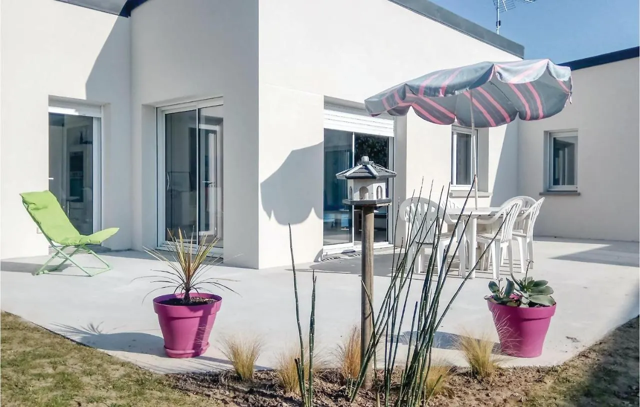 3 Bedroom Beautiful Home In Matignon 0*,  France