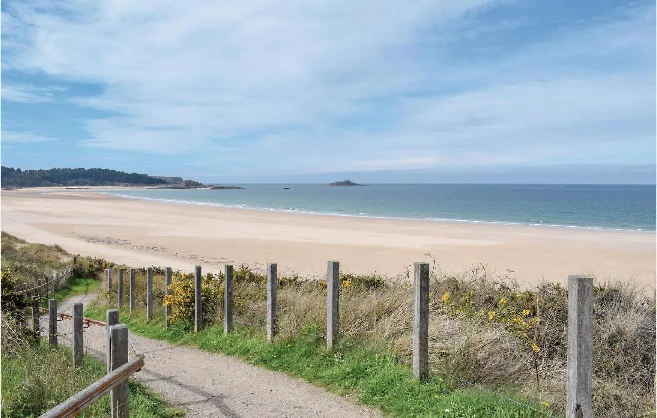 3 Bedroom Beautiful Home In Matignon Holiday home